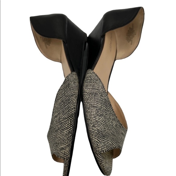 Nine West Women's Black Cream Vivie Leather Peep Toe Wedge Heels Size 7 Women’s - Picture 7 of 9